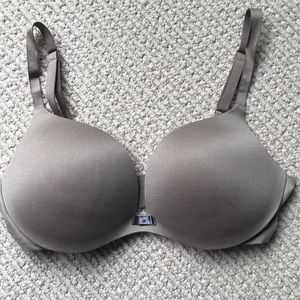 Plunge Victorias Secret 34D